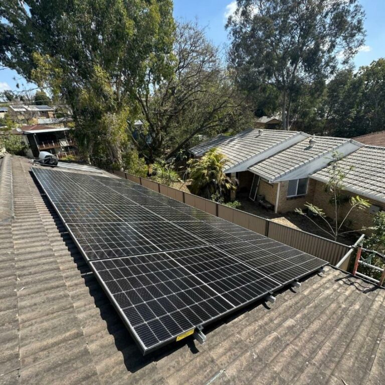 Solar power installation in Seventeen Mile Rocks by Solahart Brisbane West & Ipswich